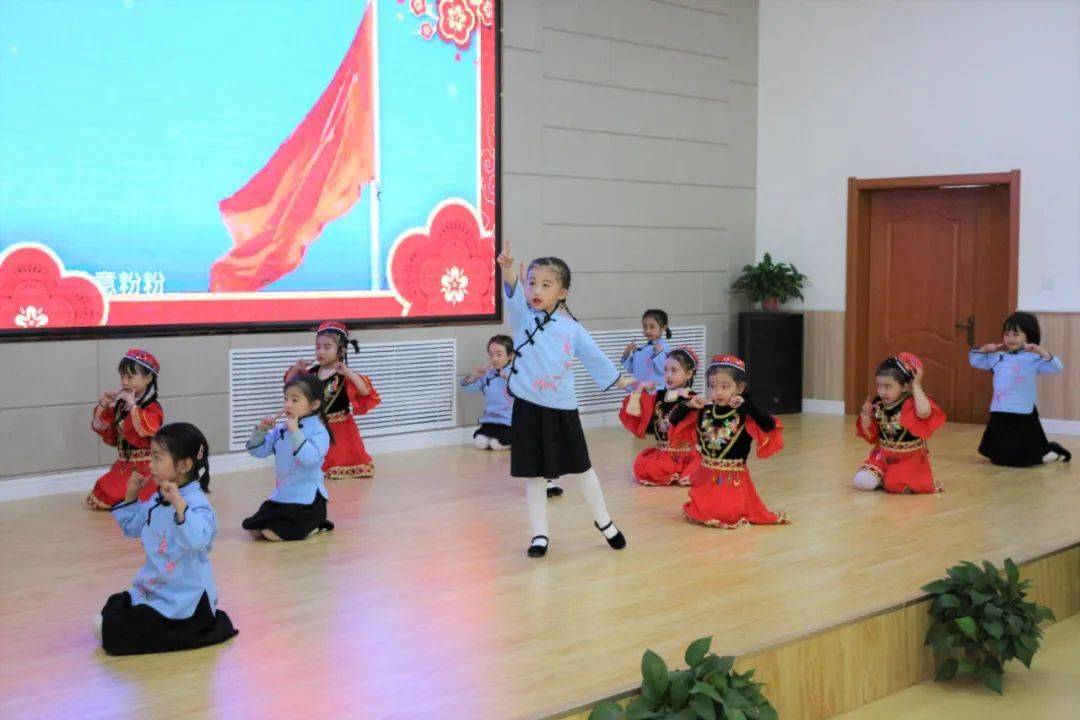 2035年新澳精准资料免费大全，解锁未来教育的钥匙